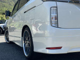 中古車両のため経年劣化や使用感はございますが、修復歴や目立つ傷はなく、年式や走行距離に比べ程度の良いお車です。