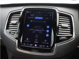 【CleanZone アドバンスト・エア・クオリティ・システム(PM2.5センサー、車内自動換気機能付)】PM 2.5粒子を最大95%車外に排出。全自動空気清浄機で、車内の空気の質を向上させます。