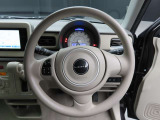 運転席にお座りになった際のイメージです。視界やシートの座り心地にポジション、各装備へのアクセスのしやすさ等、実際に触れてお確かめください。