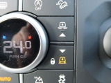 【電子制御エアサスペンション】搭載!最新のクロスリンクサスペンションによってドライビング性能がさらに進化しました。日常のオンロードから、困難を極めるオフロードまで幅広い路面環境に対応します。