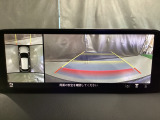 360度モニターは、4つのカメラによる前後左右・俯瞰映像でドライバーからは見えない領域の危険認知をサポート!全周囲の死角を減らし、狭い駐車場や幅寄せ、T字路の進入などの運転の安心感を高めます!
