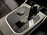 I-driveコントローラーでモニター部分を操作します。直感的に使用することが可能です。