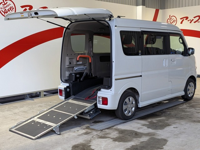 NV100クリッパーリオ  チェアキャブ ハイルーフ 4WD