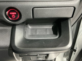 専門業者にて内外装のクリーニングを実施しております!