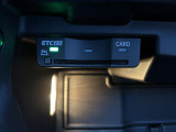 Audiの車両では、ETC車載器が標準して提供されていることが多いです。このシステムを使うことで、高速道路の料金所でわざわざ停止して料金を支払うことなく、スムーズに通行できます。