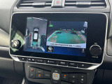 空から車を見たような「アラウンドビューモニター」!車の周りが一目で確認できるので、小さなお子様や障害物があっても安心して乗ることができます♪