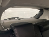 荷室のプライバシーを守ってくれるパーセルカバー。見た目もスッキリ、防犯性も高まります。