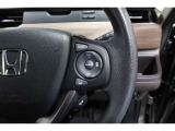 Hondaセンシングの機能のひとつ、アダプティブクルーズコントロール付!アクセルから足を離しても設定したスピードと前車との車間を保ち走行してくれます!車線維持もアシスト☆高速道路で疲労軽減ですね☆