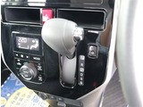 【車屋】として、長く車業界に従事した経験豊富なスタッフが多数在籍しております。