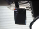 ◆ドライブレコーダー◆映像・音声などを記録する自動車用の装置です。 もしもの事故の際の記録はもちろん、旅行の際の思い出としてドライブの映像を楽しむことができます。