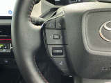 ステアリングスイッチ装備!運転しながら手元でオーディオの操作などができます。