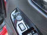 ドアミラーの鏡面の調節、格納は運転席からすべて操作できます!