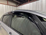 【サイドバイザー】悪天候時も換気ができるように☆車内に新鮮な空気を取り込めます!