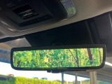 【デジタルインナーミラー】後席の大きな荷物や同乗者で後方が確認しづらい時でも安心!カメラが撮影した車両後方の映像をルームミラー内に表示。クリアな視界で状況の確認が可能です!