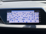 パッセンジャーディスプレイ 装備 運転席からナビ操作や動画の視聴が可能です。