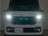 LEDヘッドライト(オートハイビーム機能付)が搭載されており、遠くまで明るく均一に照らし、高速道路等での安心感が向上しております。