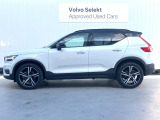 購入後は全国のVOLVO正規ディーラーにてアフターサービスをお受けいただけます。定期点検サービス、延長保証などの有料サービスも手厚くご用意しておりますので、ご不安事はお気軽にご相談下さい。
