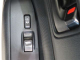 運転席のみパワーウインドウです。