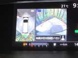 【アラウンドビューモニター】専用のカメラにより、上から見下ろしたような視点で360度クルマの周囲を確認することができます☆死角部分も確認しやすく、狭い場所での切り返しや駐車もスムーズに行えます。