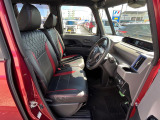 運転席シート廻りは使用感も少なく、良好な状態となっています。丁寧に使われていたことがよくわかりますね。