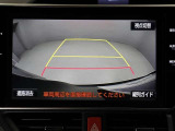 バックモニター装着車は後退時の強い味方です♪車庫入れや縦列駐車の際、後退操作の参考になるガイドラインをナビ画面に表示します。