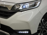 LEDヘッドライトとLEDフォグランプで、夜間の走行も明るい♪