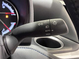 運転席ハンドル右横にはカップフォルダーが有り、運転中のドリンクも安全に楽しめます!