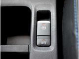 電動パーキングブレーキ&オートブレーキホールド!信号待ちなどの停車時に、ブレーキペダルを踏み続けていなくても自動的にブレーキ力がキープ!