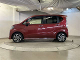 当社でご購入頂いた全ての車両はご納車前、エンジンオイル交換・ワイパーゴム・ブレーキ点検・調整・その他確認の上ご納車いたします。