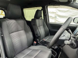 見通しのよいすっきりとした視界で、誰でも運転しやすいです。運転のしやすさは疲れにくさにも繋がりますよ♪