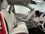 【運転席】シート周りは使用感も少なく、良好な状態となります。丁寧につかわれていたことがよくわかります。