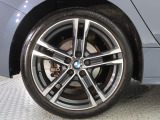 BMWならではの卓越した走りを支えるホイールと足回りです!