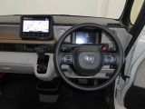 機能的にまとめられた運転席回り。運転しやすさにこだわりました。