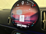 ★MINIには6個のエアバッグを標準装備。運転席/助手席エアバッグ、サイド・エアバッグ、ヘッド・エアバッグ。