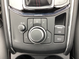 ブレーキペダルから足を離しても、停止状態を維持するオートホールド!信号待ちや渋滞中などにブレーキペダルを踏み続ける必要がなく、足の疲れを軽減してくれます。