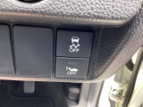 横滑りを抑制し車の姿勢の安定を図るVSA機能を搭載。