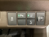 障害物センサー搭載!車両前方と後方に搭載されたセンサーが周辺の障害物を検知します!多彩な先進機能で運転がもっと安心に!もっと快適に!ホンダセンシング装着車☆