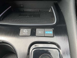 e-Pedal Stepは、ONにすると、回生ブレーキの効きが強くなり、アクセルペダルの操作のみで速度調整することができるようになります。