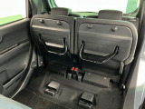 【チップアップシート】背の高いお荷物が積み込みやすくなっております。
