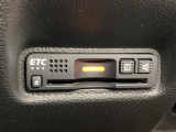ハンドルの左下にETCがついています。高速道路の料金所の通過も楽々です!。カードの取り出しもしやすい場所についています。