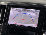 【バックモニター】 車庫入れの後方確認や、バックで駐車場に出入りの際等に後方を確認するのをお手伝いできます