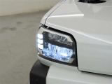 消費電力が少なく長寿命のLEDヘッドランプを装備しております。