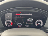 ●バーチャルコックピット『メーターパネル内に高解像度の液晶ディスプレイを配置。ドライバーは視線の移動を少なくすることができます。』