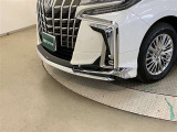 かっこいいデザインのフロントスポイラー
