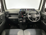 【インパネ】運転のしやすさを最優先に設計された見晴らしの良いフロントビュー。車両間隔が掴みやすく狭い道でも安心♪「安全」と「品質」を最優先に、安心してお乗りいただけるクルマを提供いたします。