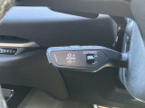 アダプティブクルーズコントロール装備 設定した速度で前方車両に追いつくと、安全な車間距離を自動で調整して前方車両を追従します。長距離ドライブでの疲労を軽減する大変重宝する機能です。