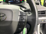 【レーダークルーズコントロール】高速道路での長距離走行が楽に!!自動で速度を保つクルーズコントロールが、衝突軽減システムと連携し、前方の車両を感知して車間を保つように速度調節してくれます!!