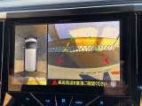 【パノラミックビューモニター】専用のカメラにより、上から見下ろしたような視点で360度クルマの周囲を確認することができます☆死角部分も確認しやすく、狭い場所での切り返しや駐車もスムーズに行えます。