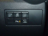 【パーキングセンサー】障害物などが車両に近づいた際に、音と画面表示にてお知らせしてくれます。警告音も段階的に鳴ってくれるので、どのくらいの近さなのか感覚的に察知することが出来ます♪
