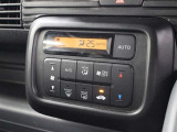 運転席廻りです。